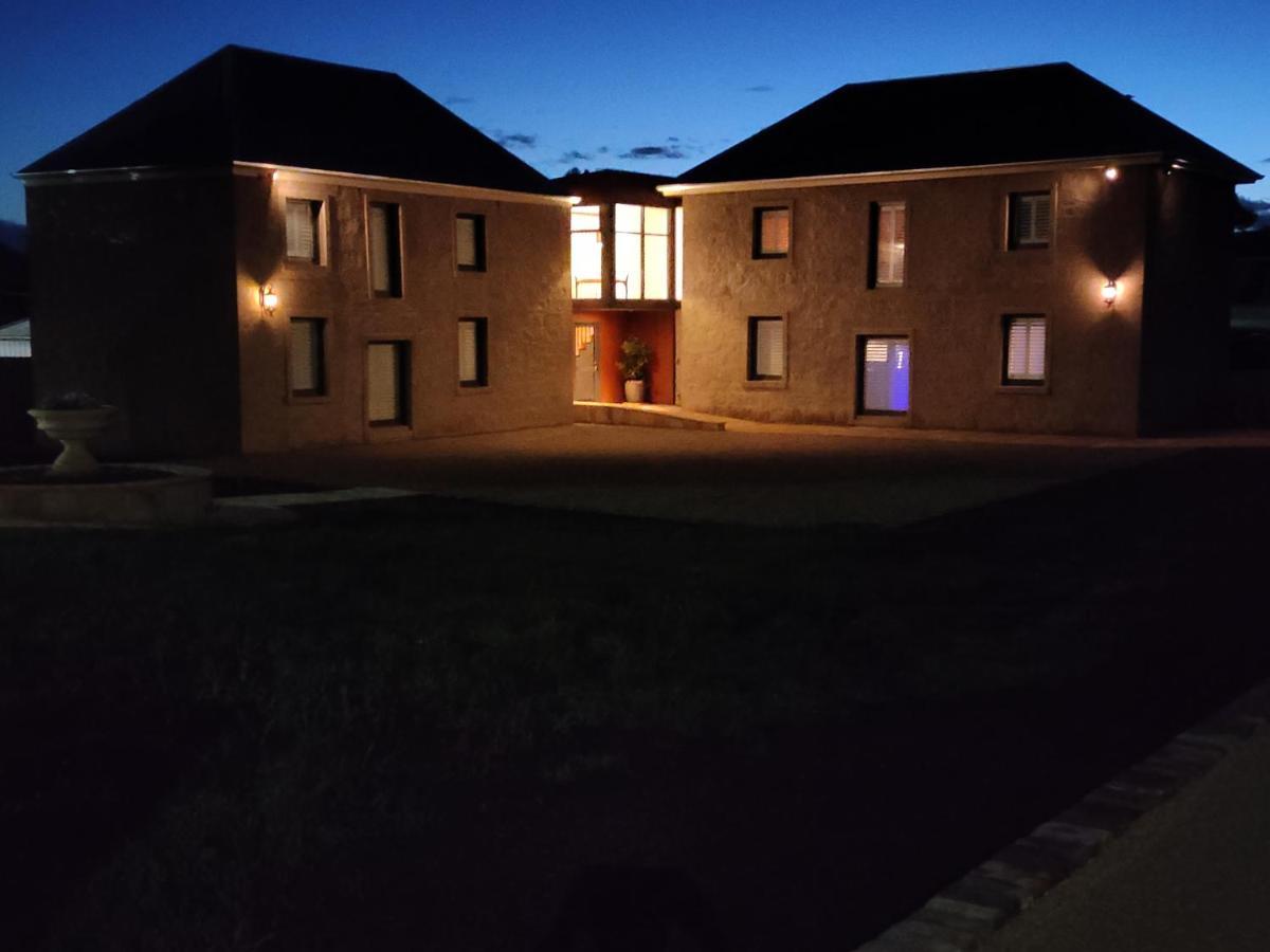 Triabunna Barracks Acomodação com café da manhã Exterior foto